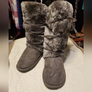 JOE BOXER 7/8 gray faux fur ankle boots hard bottom house booties